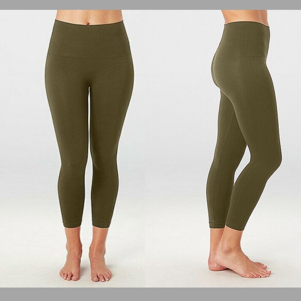 NEW $72 SPANX Seamless Capri Leggings in Olive Green [PLUS‎ SZ 1X ]